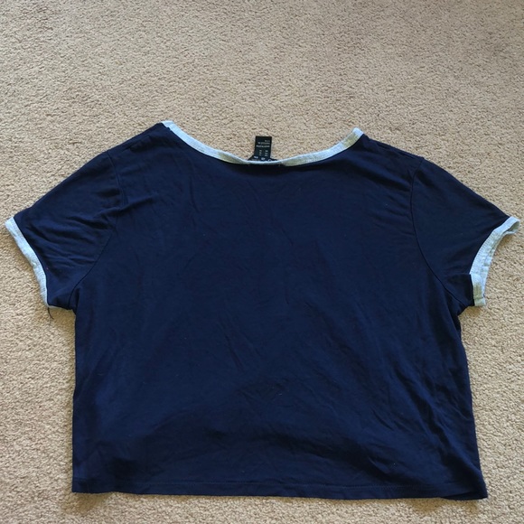 Cropped T-Shirt - Picture 3 of 3